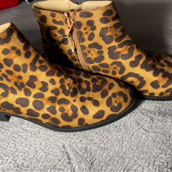 Leopard Booties - Picture 2 of 3